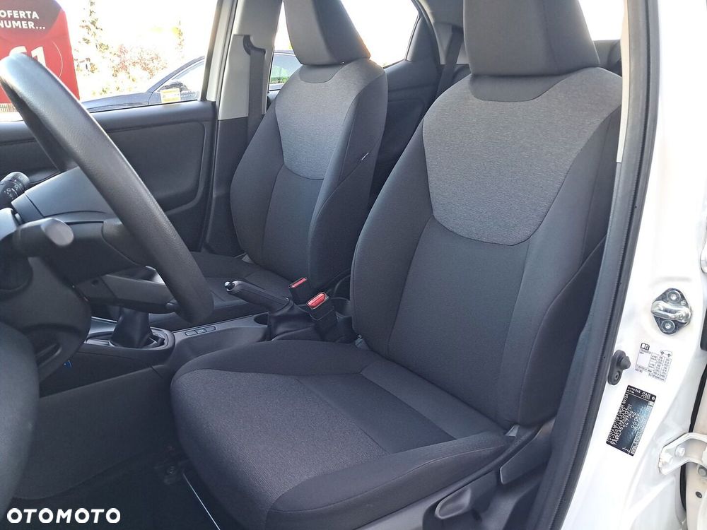 Toyota Yaris - 10