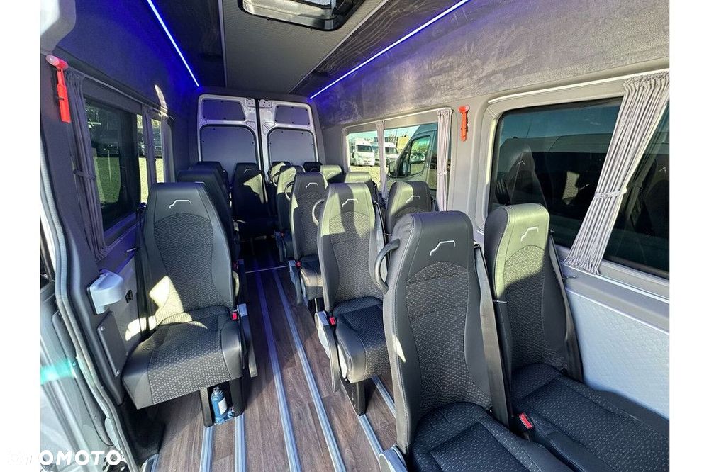 Mercedes-Benz eSprinter - 21