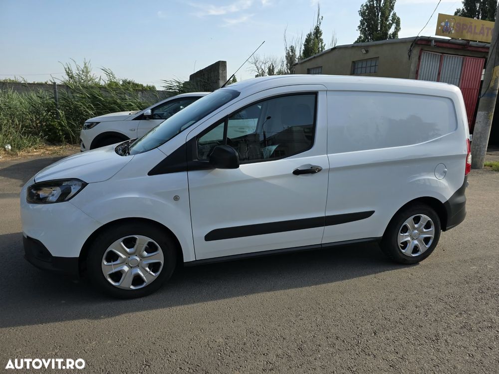 Ford Transit Courier - 2