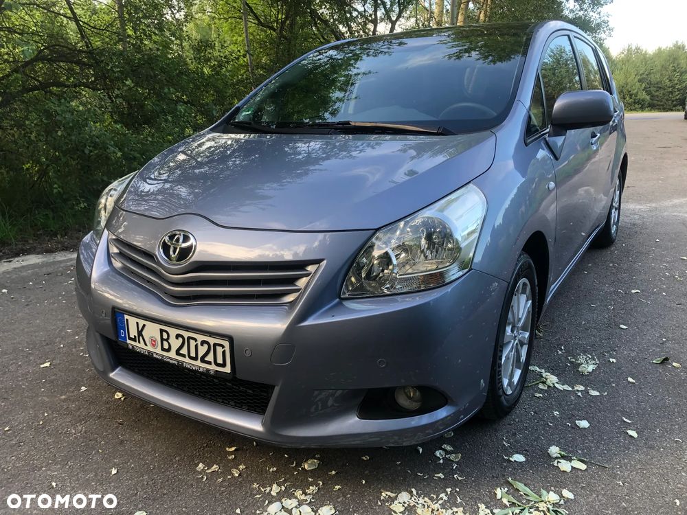 Toyota Verso 1.8 5-Sitzer Executive - 2