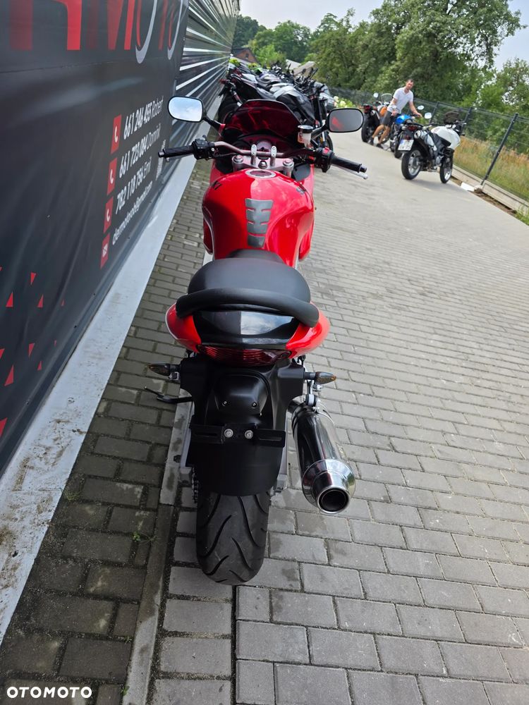 Suzuki SV - 28