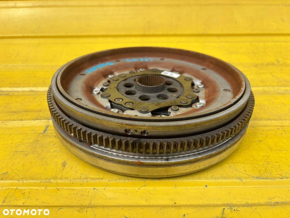 SKODA SUPERB III VW AUDI KOŁO ZAMACHOWE DWUMASOWE 05L105266K 2.0 TDI - 2