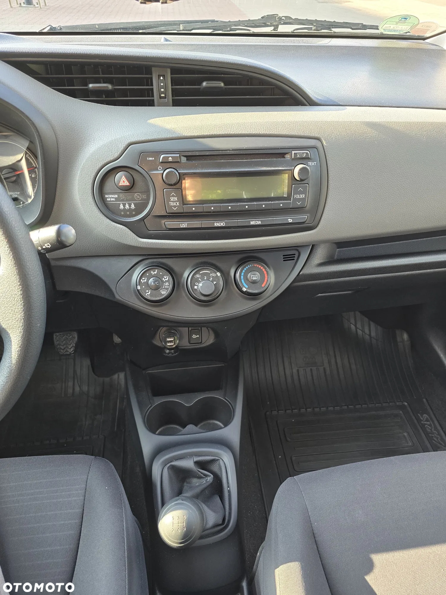 Toyota Yaris 1.0 Life EU6 - 7