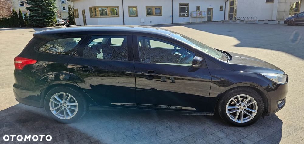 Ford Focus 1.5 TDCi SYNC Edition - 4