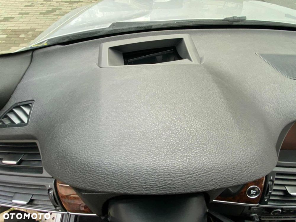 BMW X5 4.8i xDrive - 20