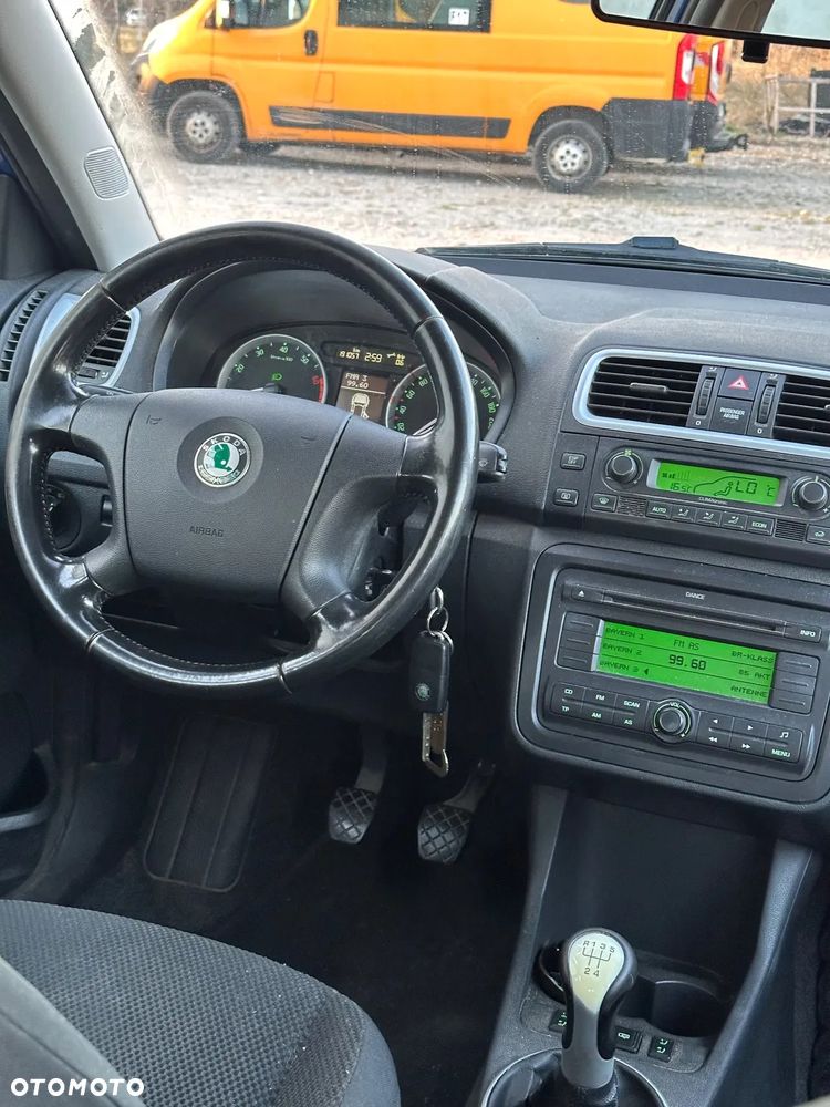 Skoda Fabia 1.4 MPI Cool Colour Edition - 10