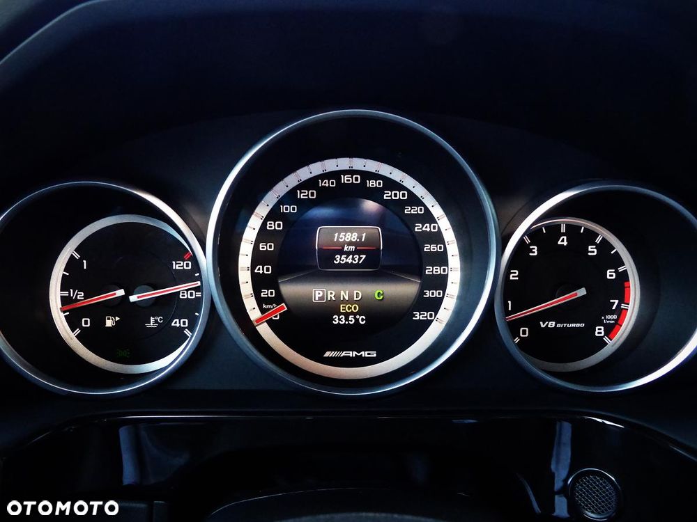 Mercedes-Benz Klasa E 63 AMG S 4-Matic - 23