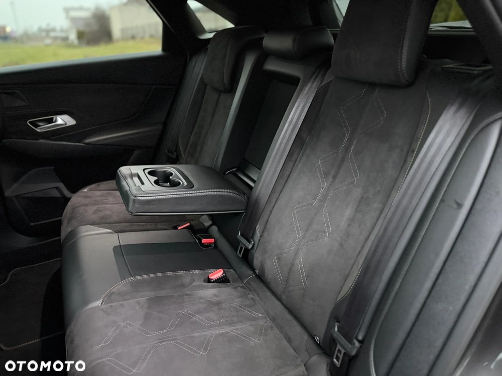 DS Automobiles DS 7 Crossback 1.6 PureTech Performance Line + - 38