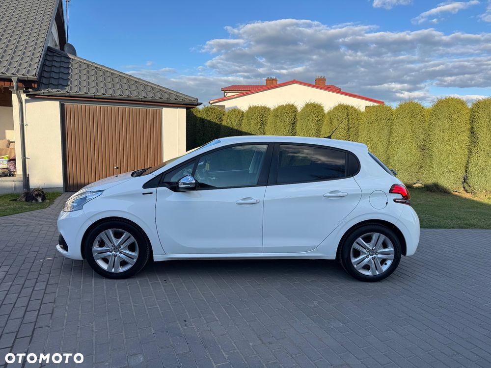 Peugeot 208 PureTech 82 Stop & Start Signature - 37