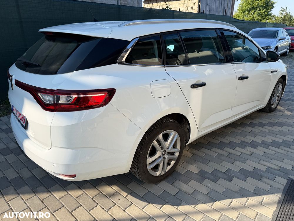 Renault Megane 1.5 dCi Dynamique Aut. - 4