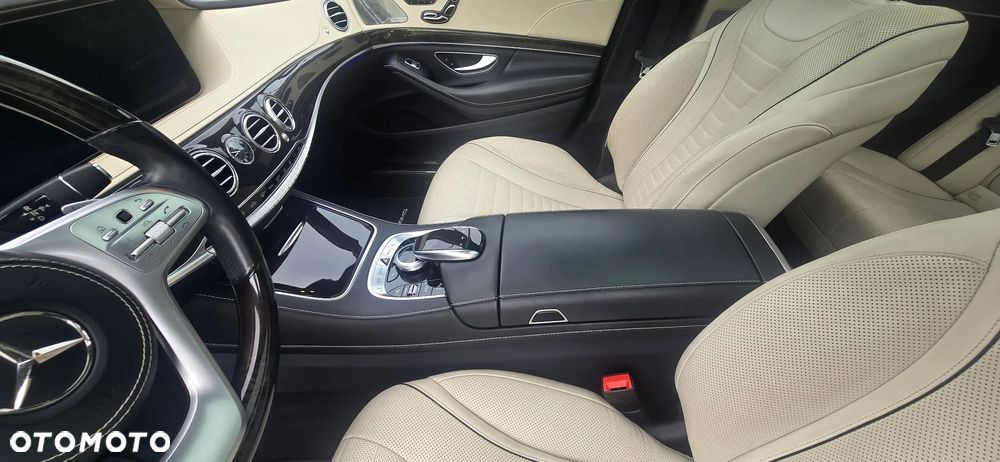 Mercedes-Benz Klasa S 560 4-Matic L 9G-TRONIC - 29