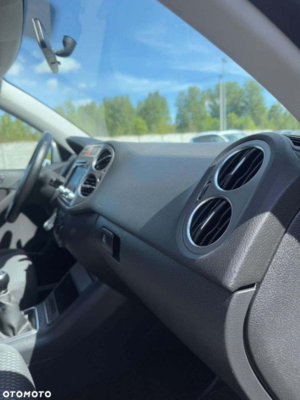 Volkswagen Tiguan - 38
