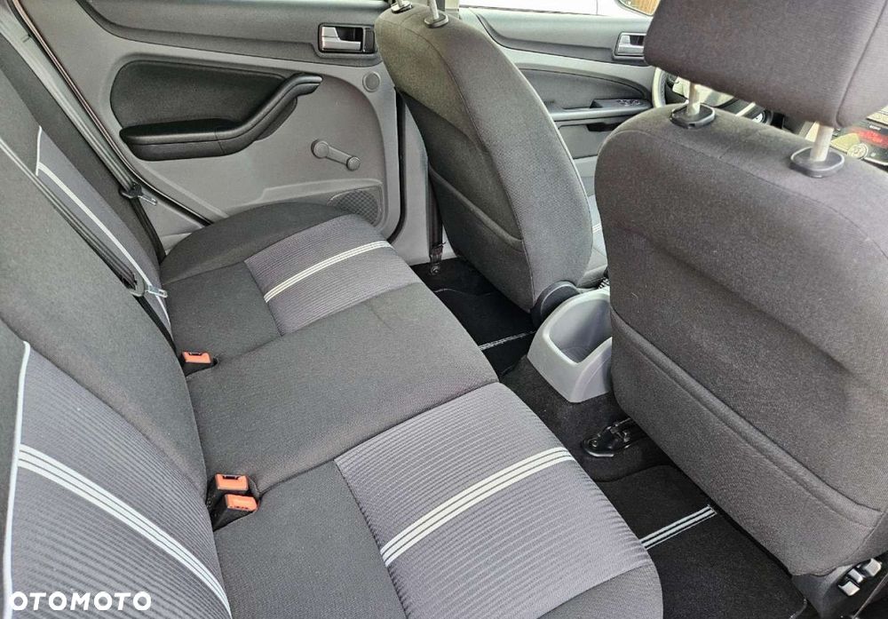 Ford Focus - 11