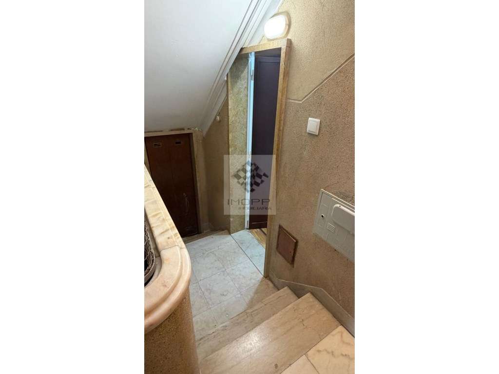 Apartamento T0 Renovado para arrendamento - Rua Actor Augusto de Melo - Grande imagem: 3/24