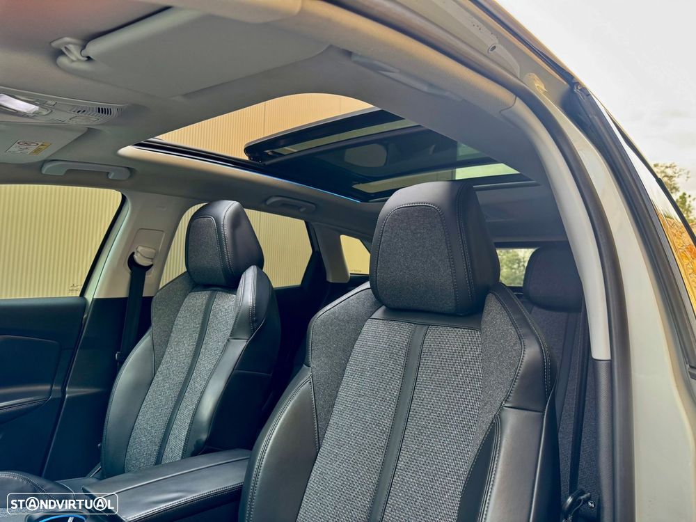 Peugeot 3008 1.2 PureTech Allure Grip Control EAT6 - 6
