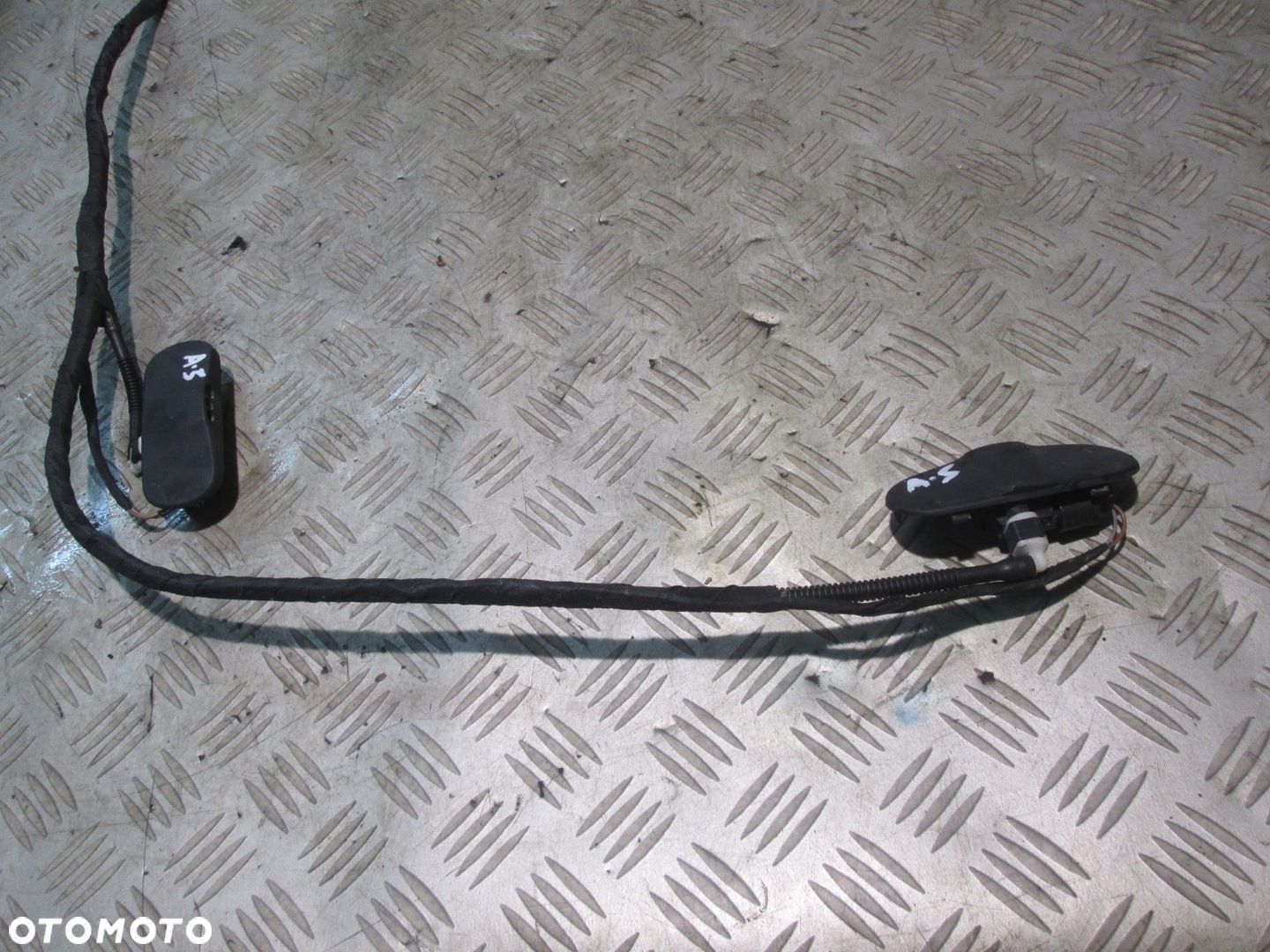 DYSZA DYSZE SPRYSKIWACZA AUDI A4 B8 A5 8T LEWA  PRAWA GRZANA - 1