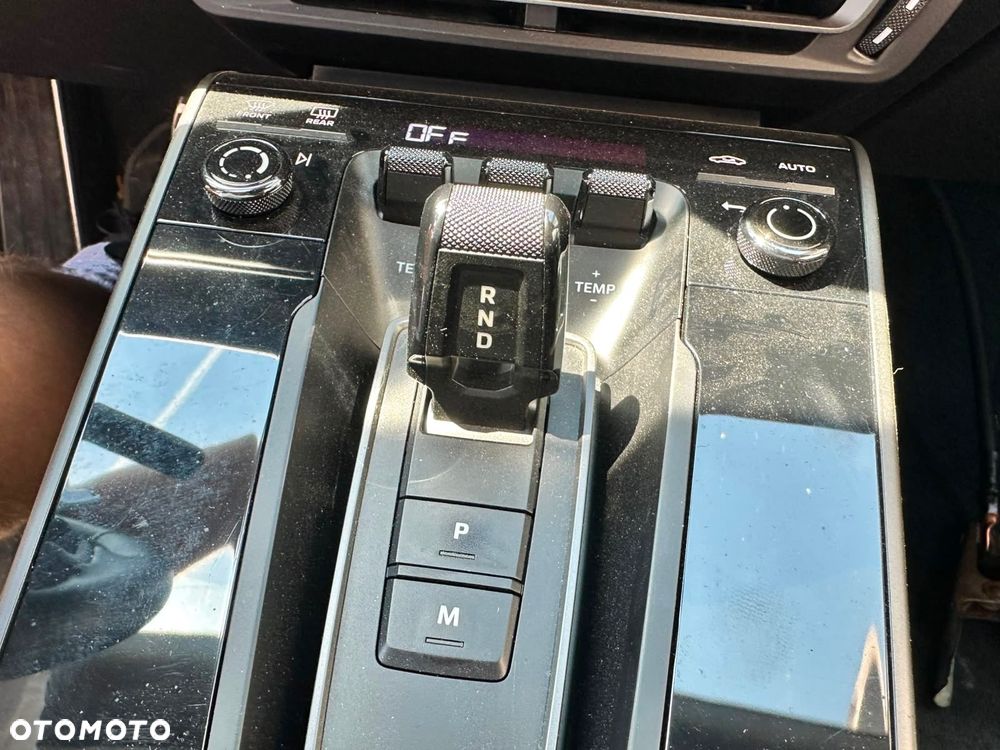 Porsche 911 Carrera 4S PDK - 24