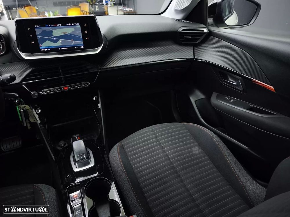 Peugeot 208 1.2 PureTech Allure Pack EAT8 - 29