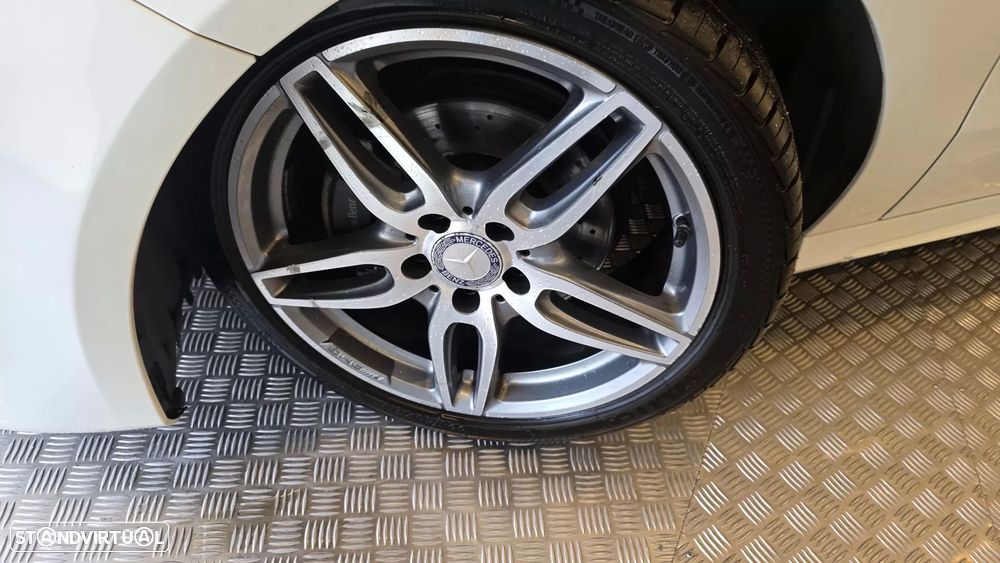 Mercedes-Benz A 200 d AMG Line - 29