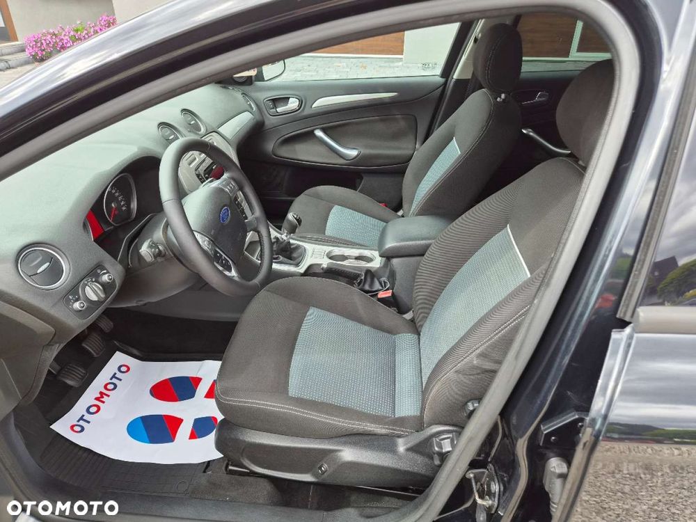 Ford Mondeo 2.0 TDCi Titanium - 13