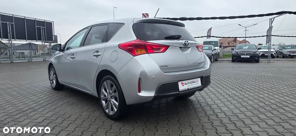 Toyota Auris 1.8 HSD Luna - 4