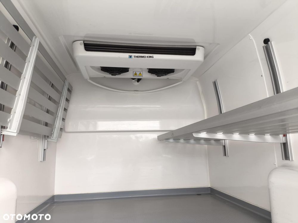 Mercedes-Benz VITO - 2