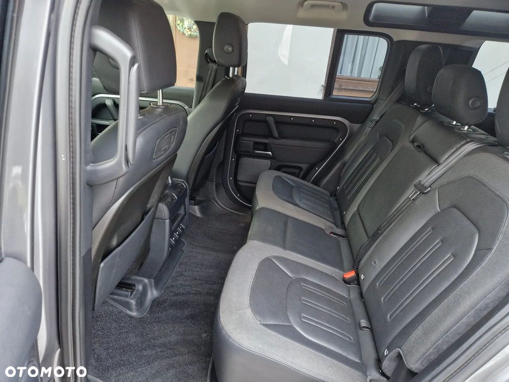 Land Rover Defender 2.0 D240 S - 10