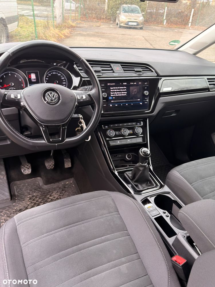 Volkswagen Touran 1.5 TSI ACT OPF Highline - 13