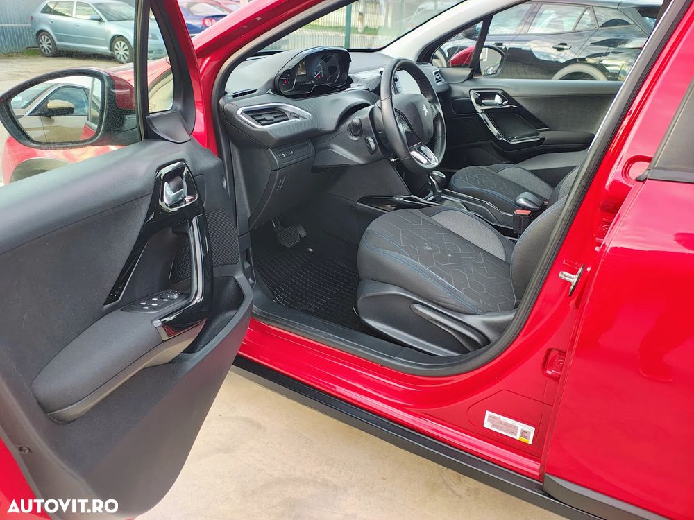 Peugeot 2008 PureTech 110 GPF Stop&Start EAT6 Style - 14