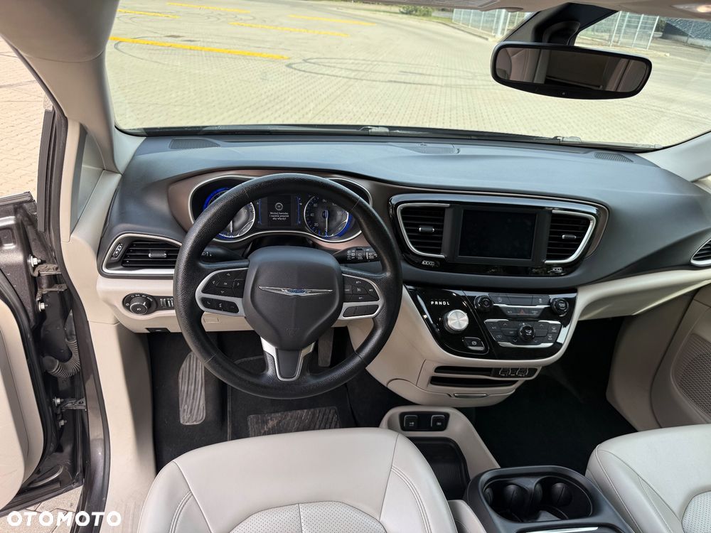 Chrysler Voyager - 25