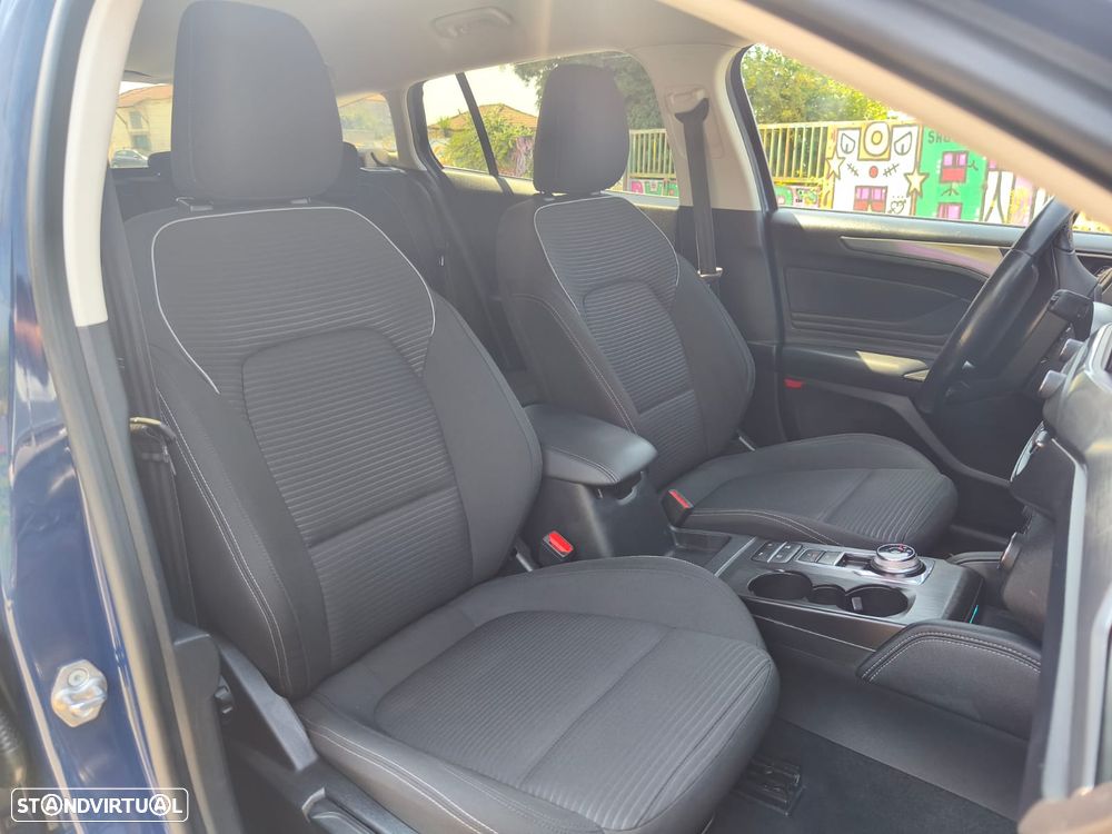 Ford Focus 1.5 EcoBlue S&S Aut. TITANIUM X - 23