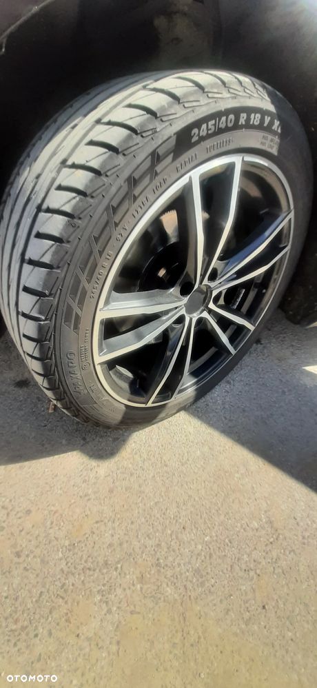Audi A4 Avant 2.0 TDI - 5