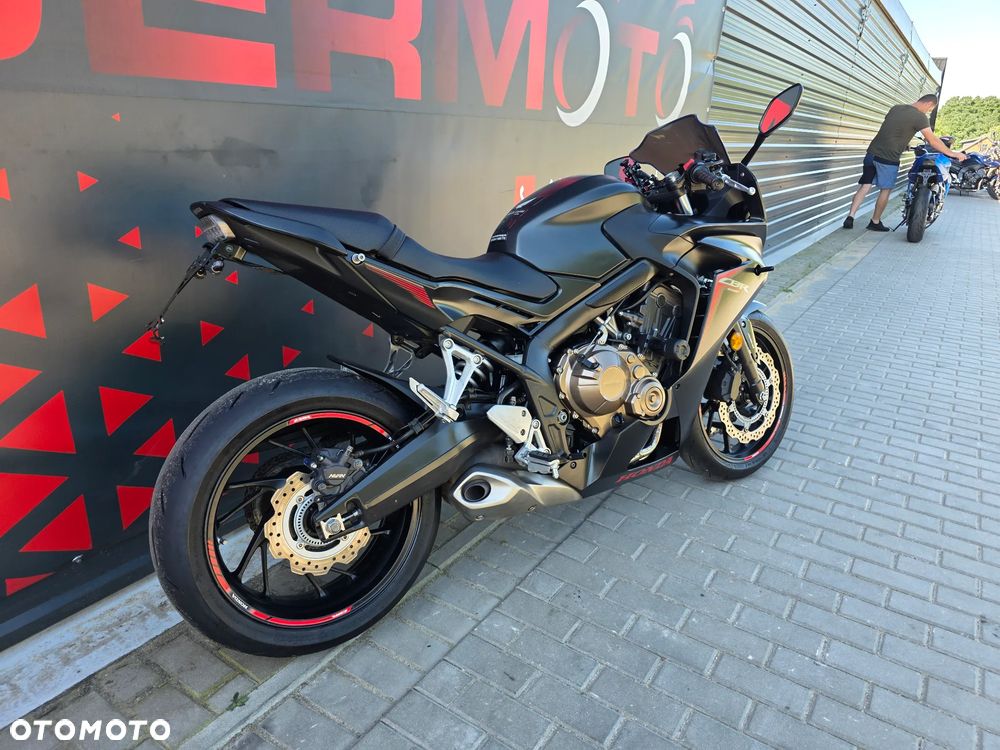 Honda CBR - 3
