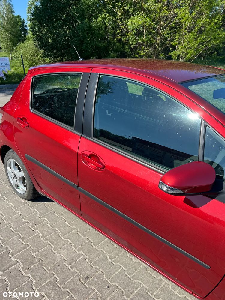 Toyota Yaris 1.33 Premium - 8