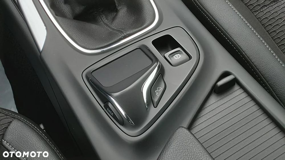 Opel Insignia 2.0 CDTI Cosmo S&S - 30