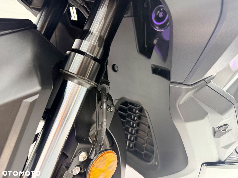 Honda ADV350 - 35