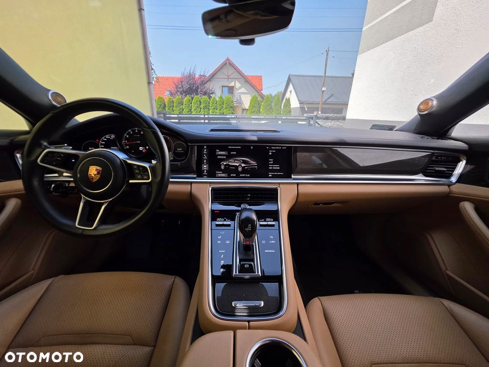 Porsche Panamera 4S - 11
