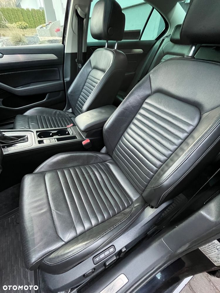 Volkswagen Passat - 8