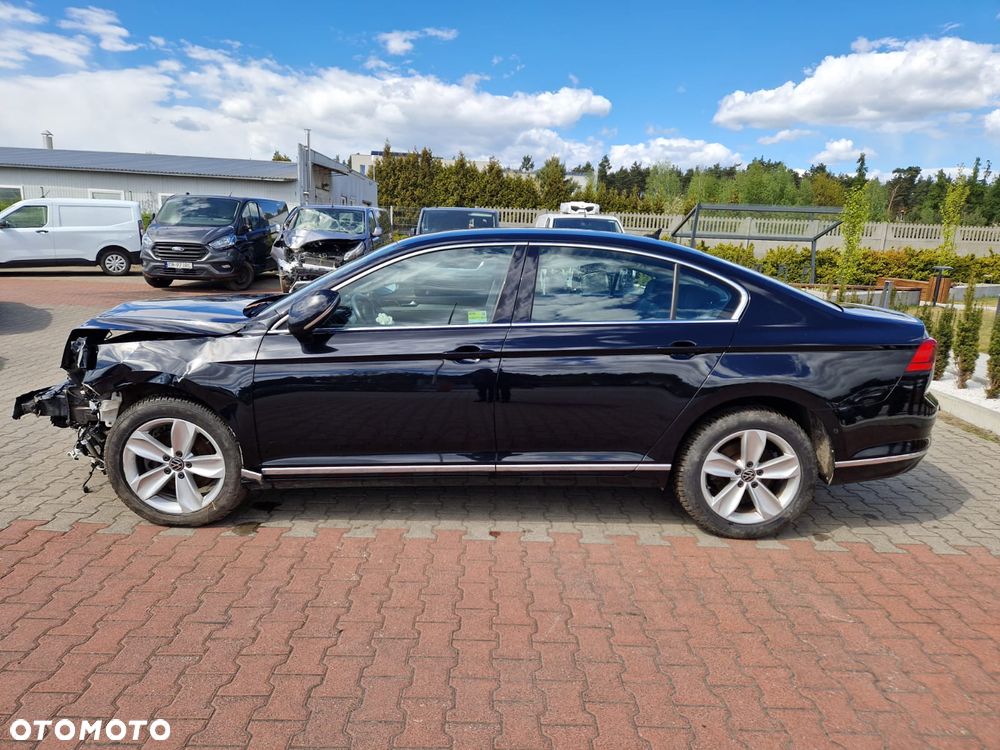 Volkswagen Passat 1.5 TSI EVO Elegance DSG - 8