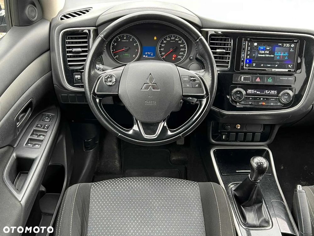 Mitsubishi Outlander - 19