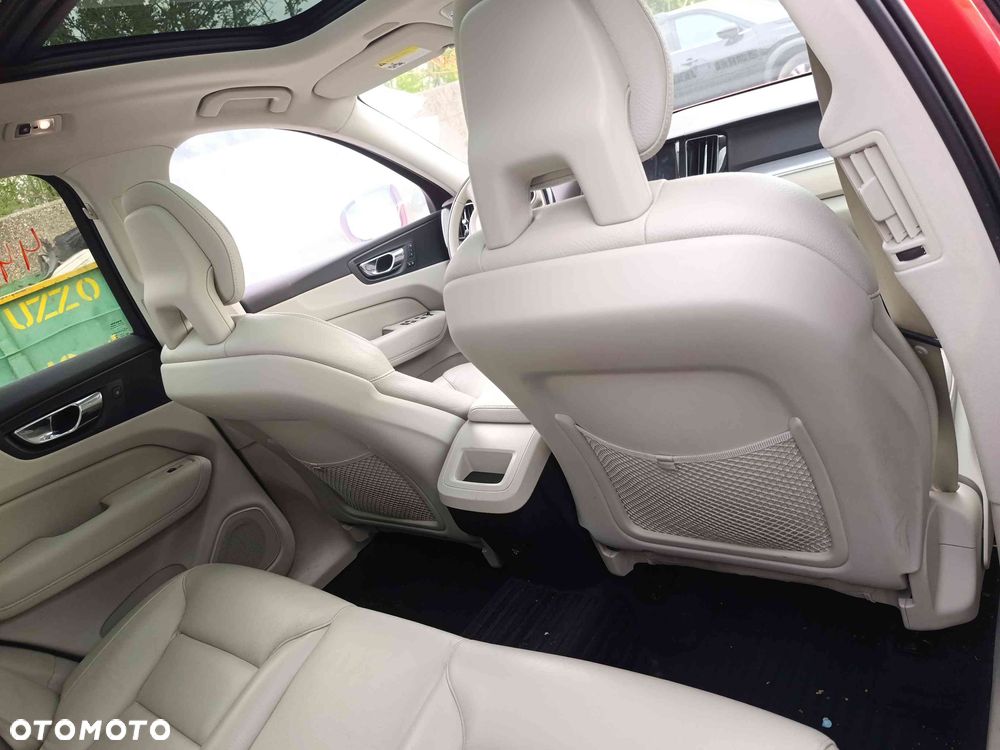 Volvo XC 60 T5 AWD Geartronic Momentum - 29