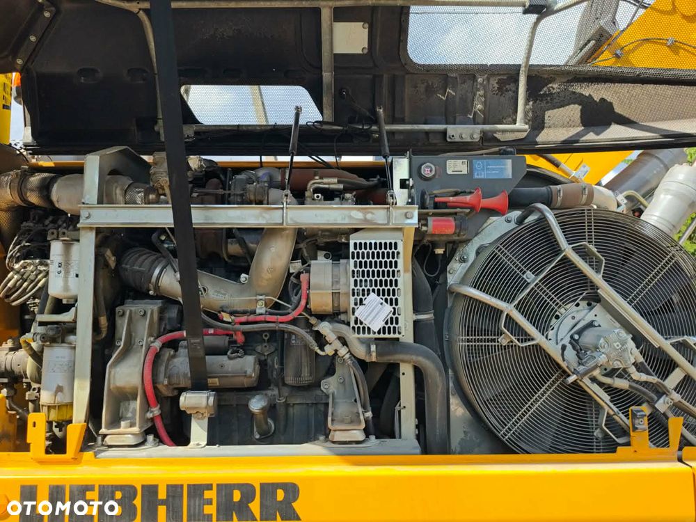 Liebherr A918  Compact - 7