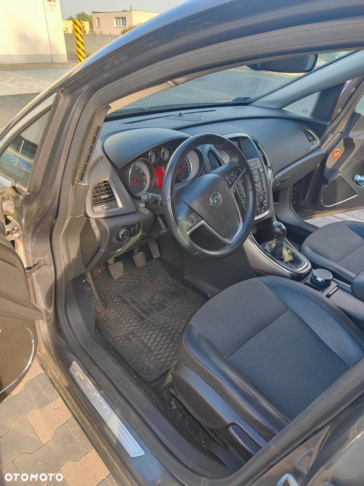 Opel Astra 1.4 T Cosmo - 10