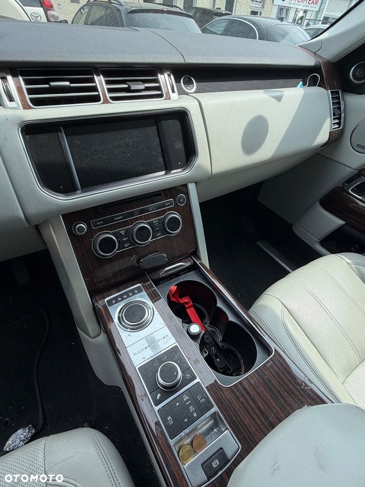 Land Rover Range Rover 4.4SD V8 LWB Vogue EU6 - 10