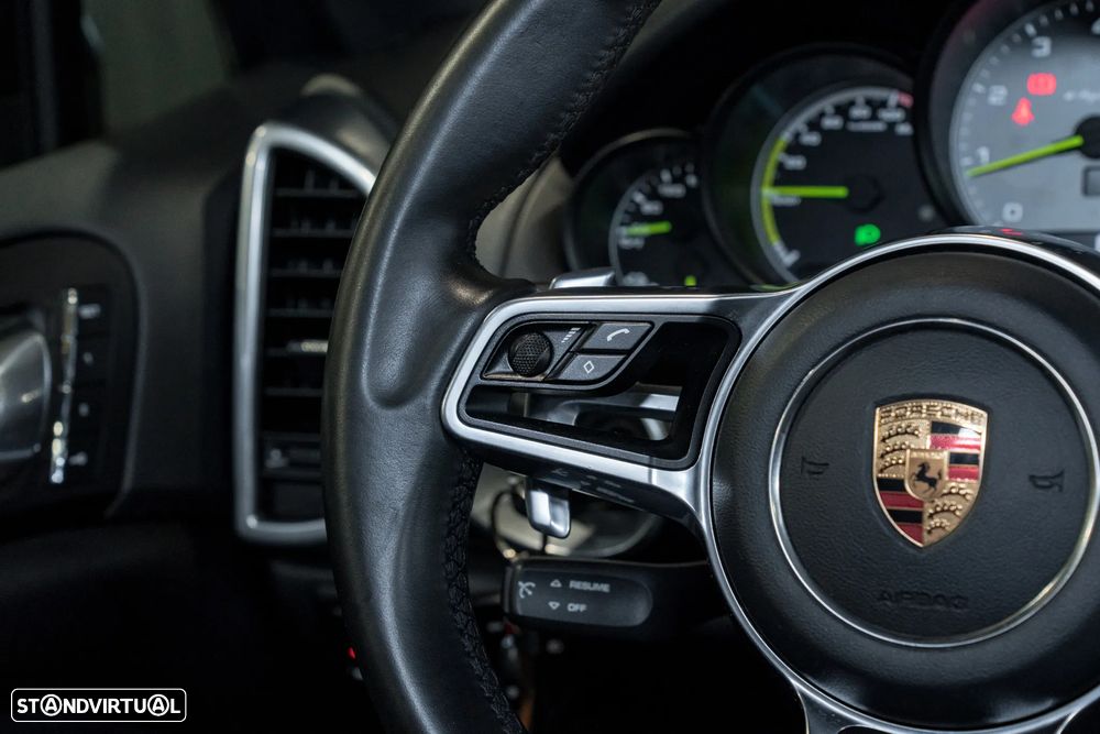 Porsche Cayenne S E-Hybrid - 10