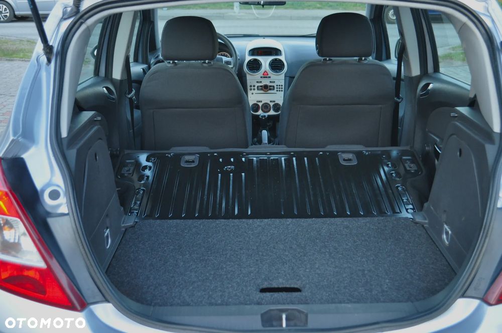 Opel Corsa 1.2 16V Essentia - 28