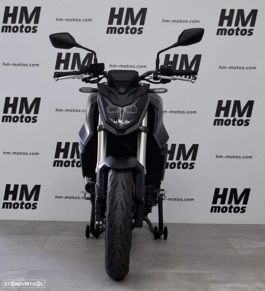 Honda CB 750 HORNET - 3