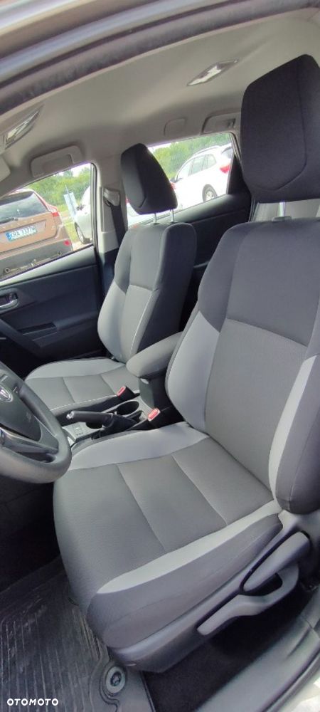 Toyota Auris - 13