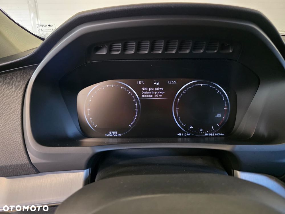 Volvo XC 90 B5 D AWD Geartronic Momentum Pro - 17