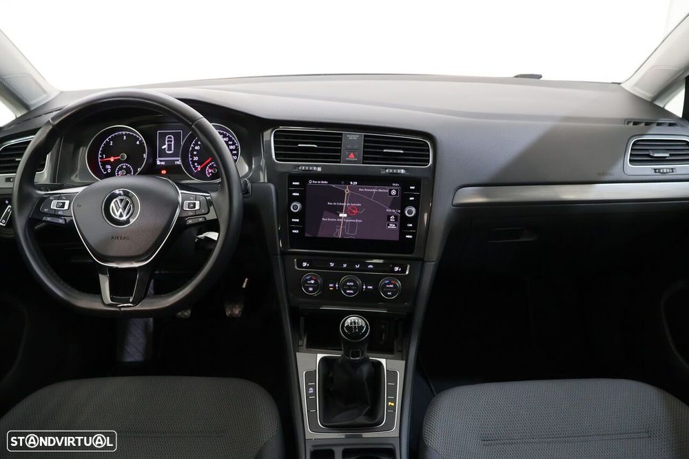 VW Golf 1.6 TDI Confortline - 6
